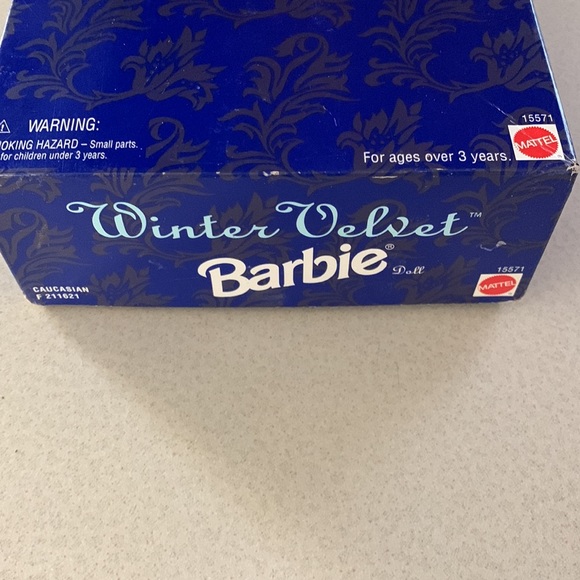 Barbie winter velvet by Avon 1995 - Picture 8 of 8